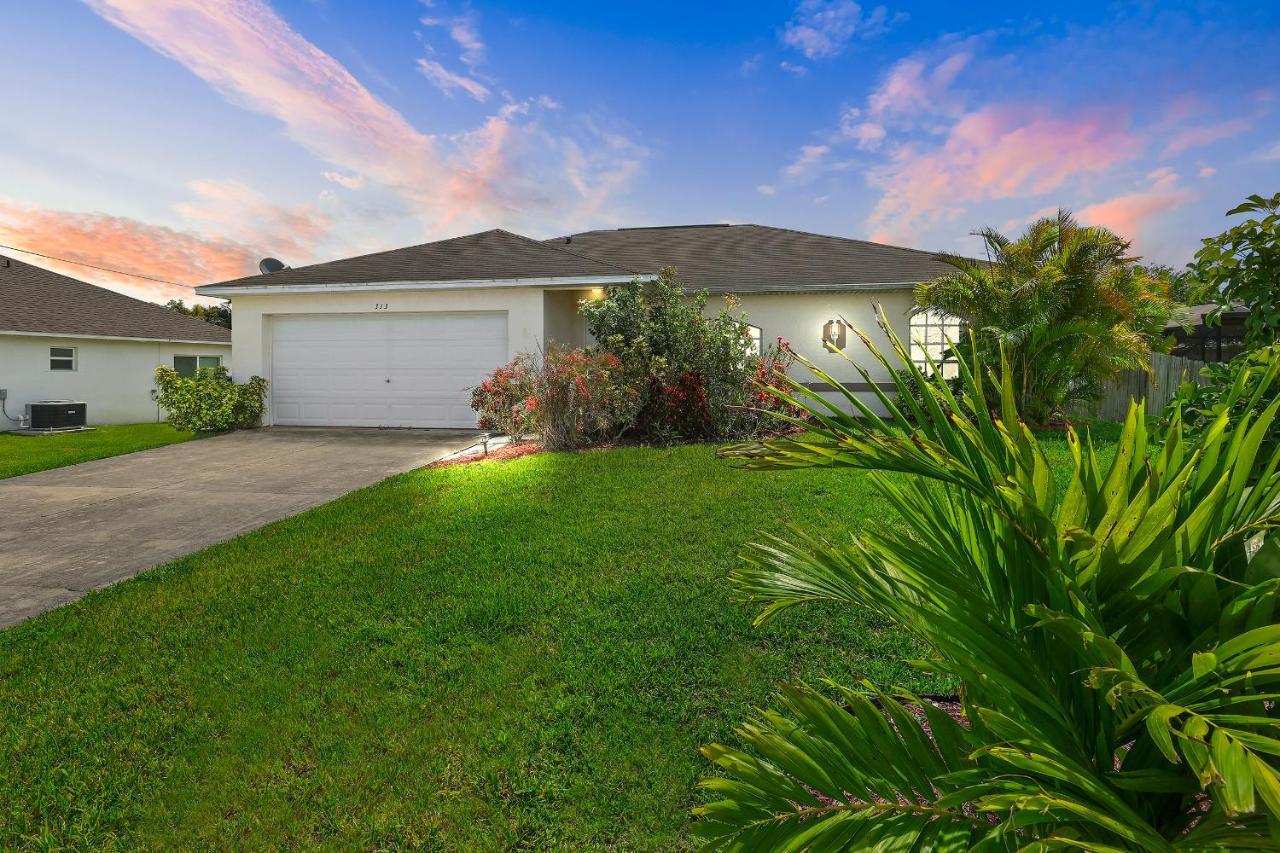 Family Vacation, Heated Pool, Wake Up To Enjoy The Sunrise - Villa Pine Island Cape Coral Exterior foto