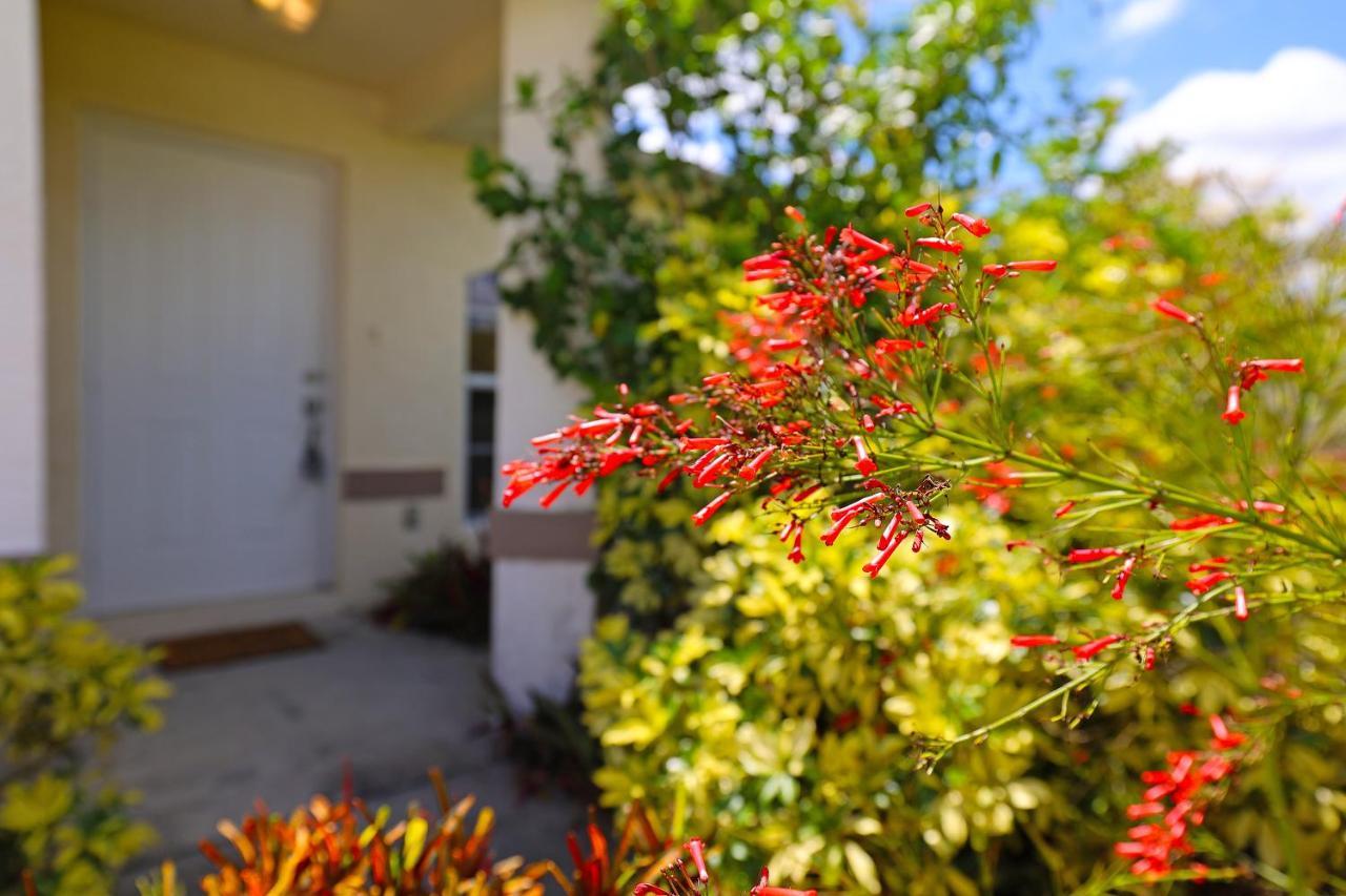 Family Vacation, Heated Pool, Wake Up To Enjoy The Sunrise - Villa Pine Island Cape Coral Exterior foto