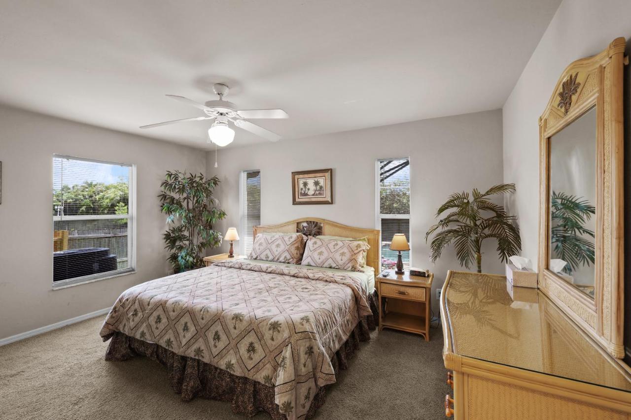 Family Vacation, Heated Pool, Wake Up To Enjoy The Sunrise - Villa Pine Island Cape Coral Exterior foto