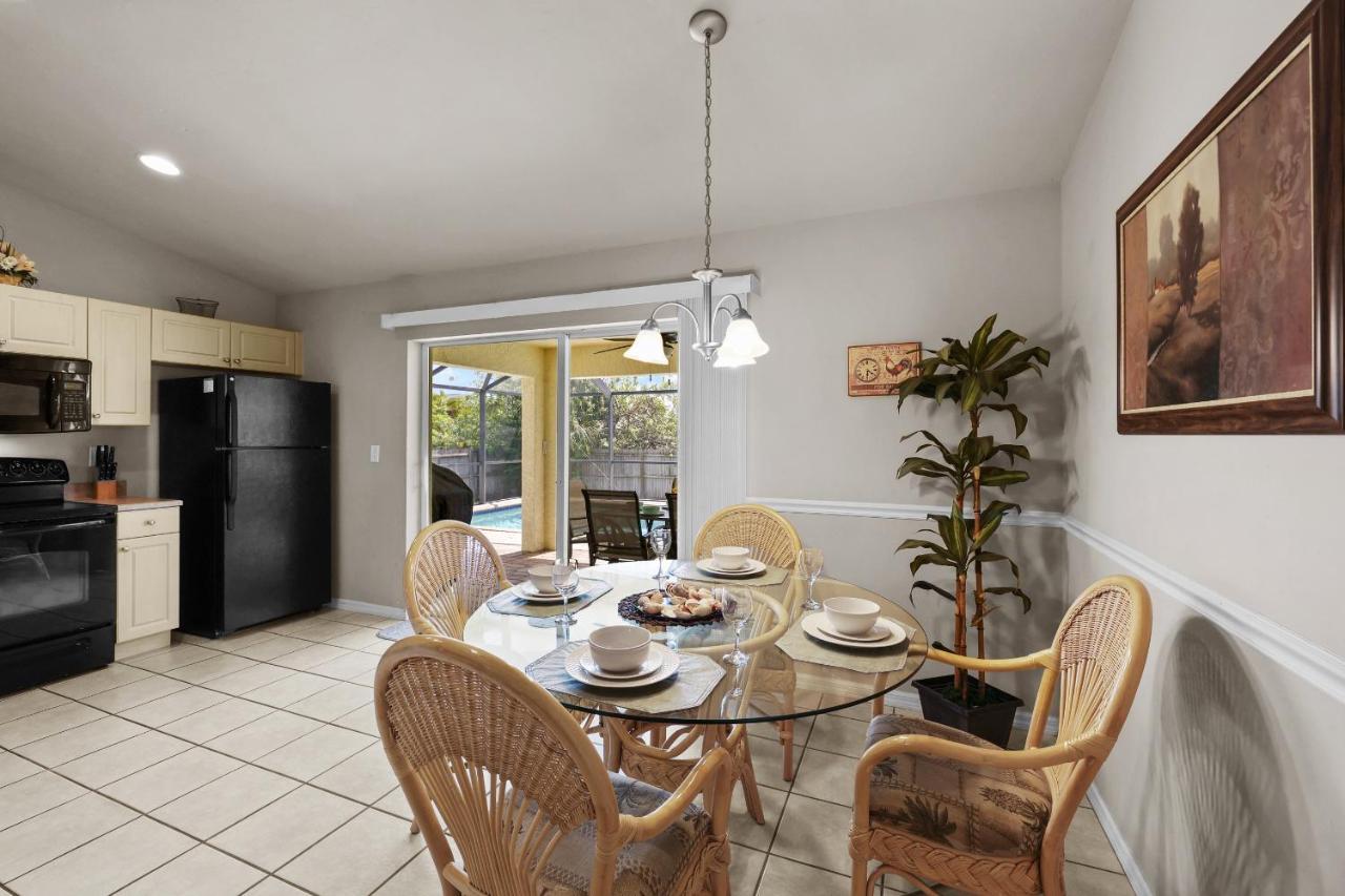 Family Vacation, Heated Pool, Wake Up To Enjoy The Sunrise - Villa Pine Island Cape Coral Exterior foto